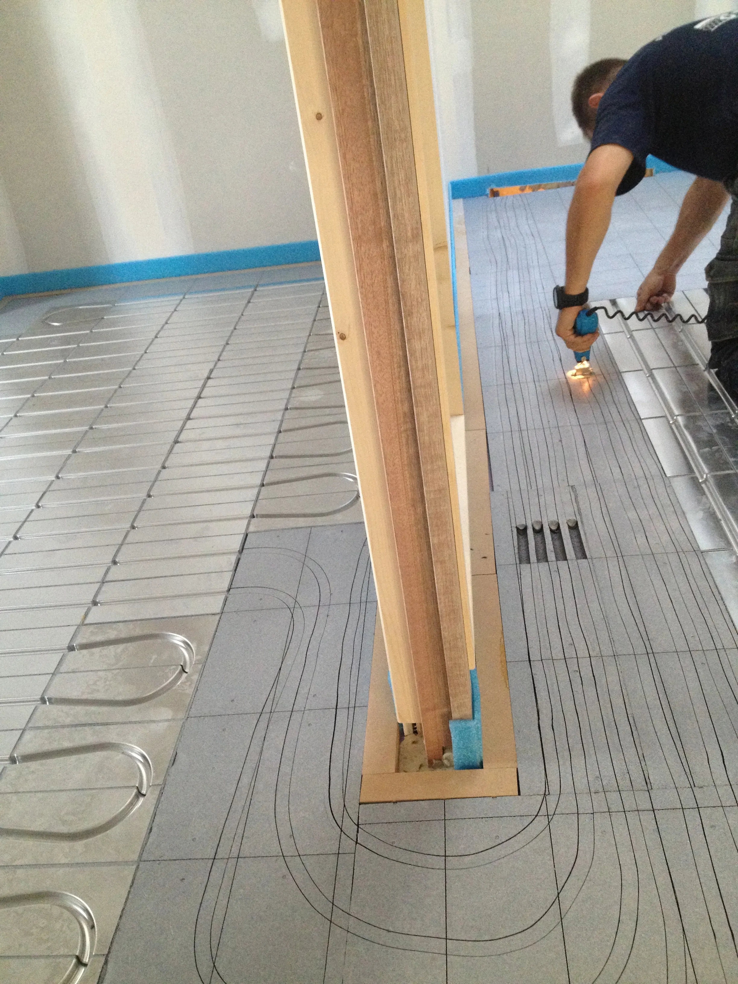Installation d'un plancher chauffant sec